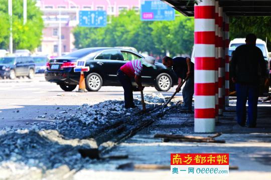     2017年6月20日，河北秦皇岛，北戴河区将在月底前拆除“巴铁试验线”，恢复道路正常通行。C FP供图